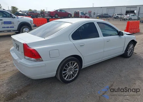 2008 Volvo S60 2.5T z USA, uszkodzony, nr VIN YV1RS592682687370